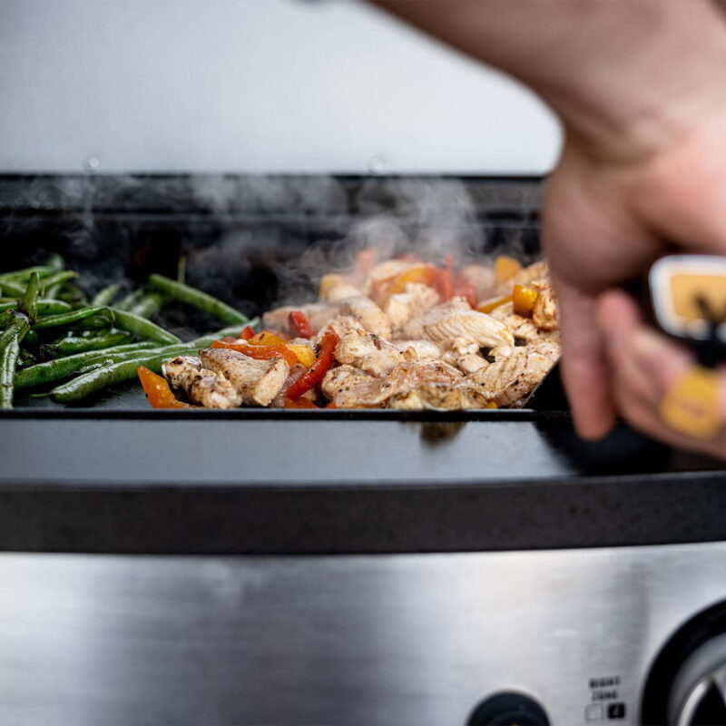 HALO Elite1B 1-Burner Outdoor Propane Gas Griddle with 2-Zone Cooking and Compact Design - Image 6
