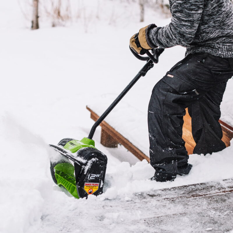 Greenworks 80V 12" Cordless Brushless Snow Shovel with 2.0 Ah Battery 2600602 - Image 6