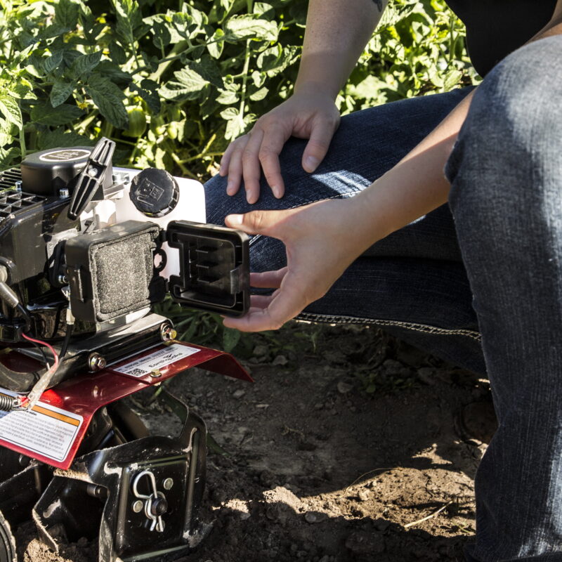Earthquake MC33 Mini Tiller Cultivator, Gas Powered, 31635 - Image 3