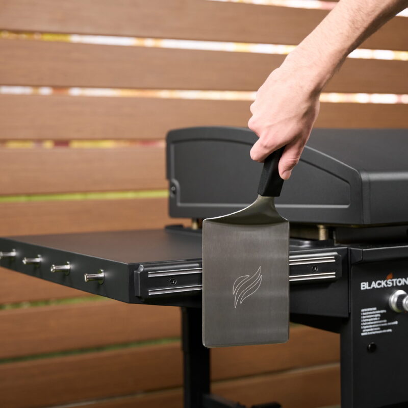 Blackstone Original 4-Burner 36" Natural Gas Omnivore Outdoor Griddle with Hood and Folding Side Shelves - Image 7