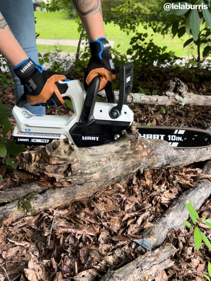 HART 40V 10" Battery-Powered Chainsaw Kit, (1) 2.5 Ah Lithium-Ion Battery - Image 6