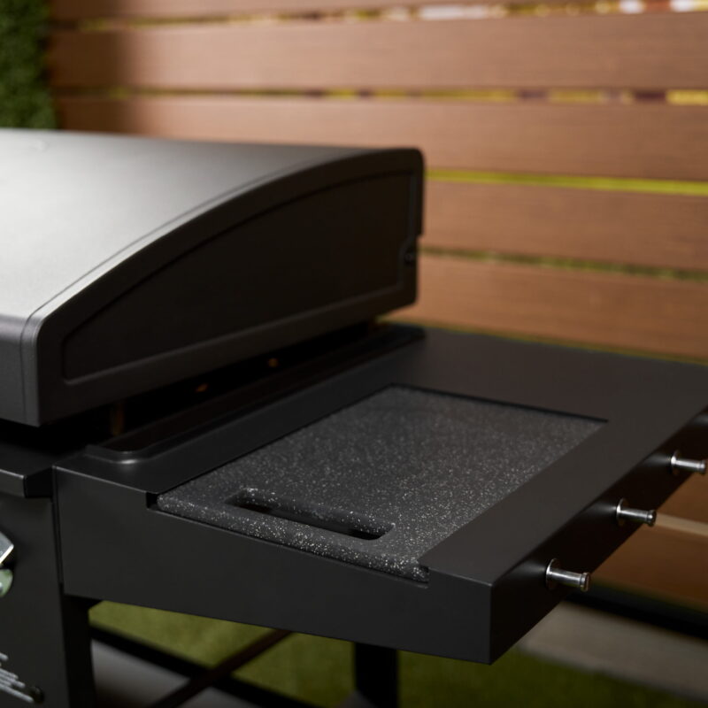 Blackstone Original 4-Burner 36" Natural Gas Omnivore Outdoor Griddle with Hood and Folding Side Shelves - Image 6