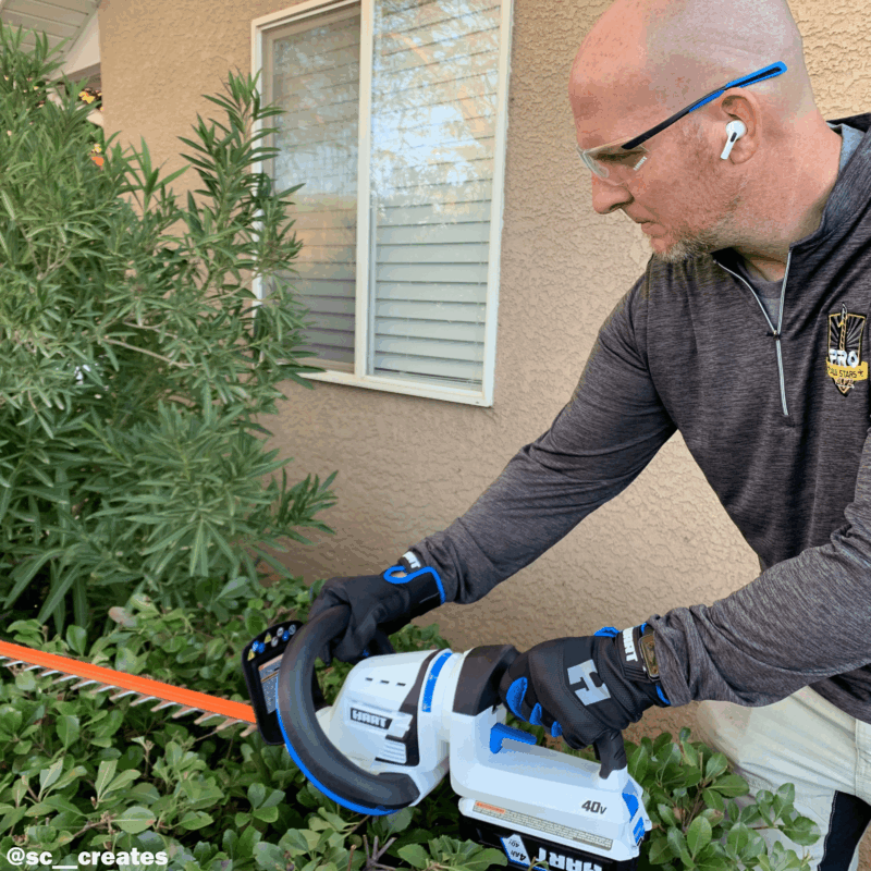 HART 40-Volt 24-inch Cordless Hedge Trimmer Kit, (1) 2.5Ah Lithium-Ion Battery - Image 6