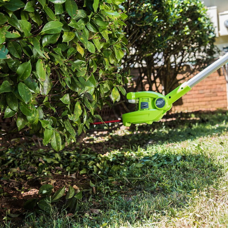 Greenworks 20" 40 Volt Battery Powered Pole Saw with Hedge Trimmer Attachment with 2.0 Ah Battery and Charger - Image 2